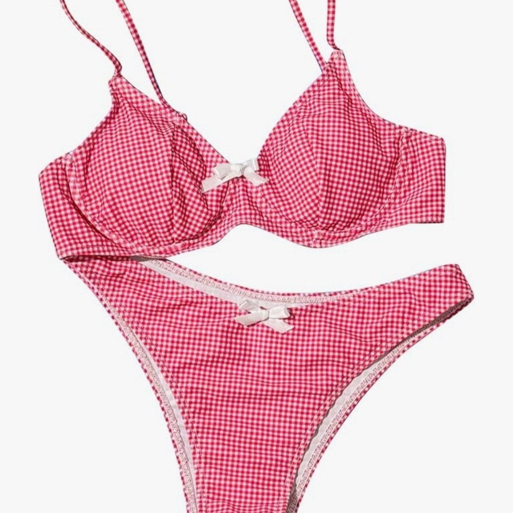 Pink Gingham Bikini Set with Underwire and Adjustable Straps